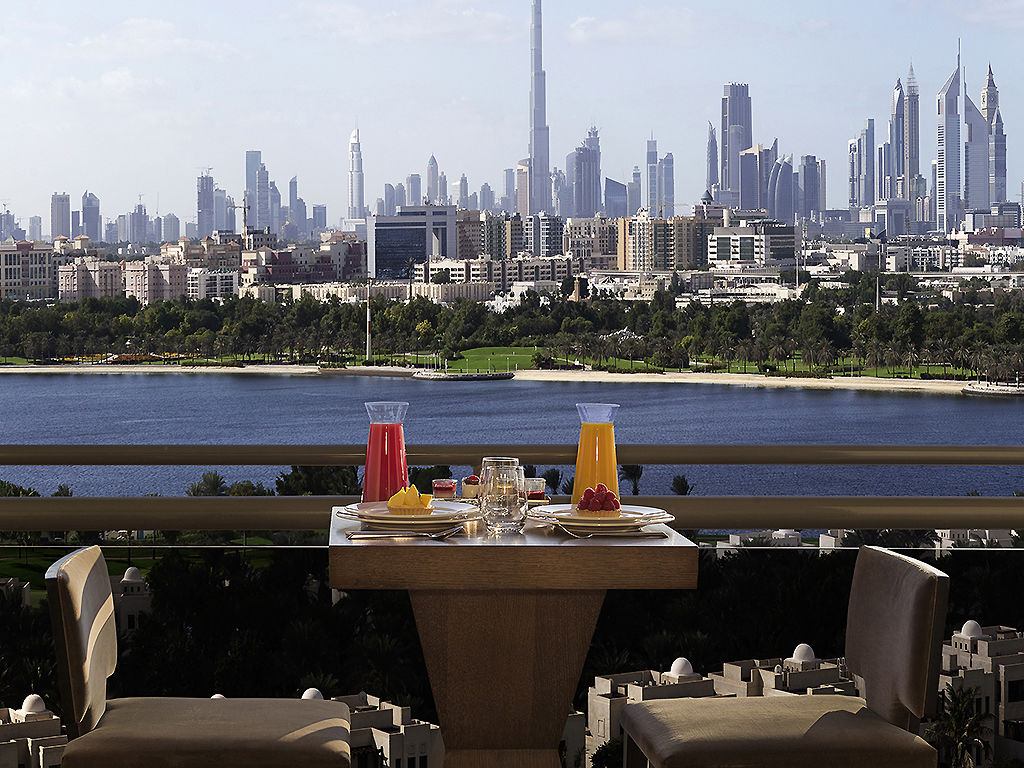 Pullman Dubai Creek City Centre Residences מסעדה תמונה